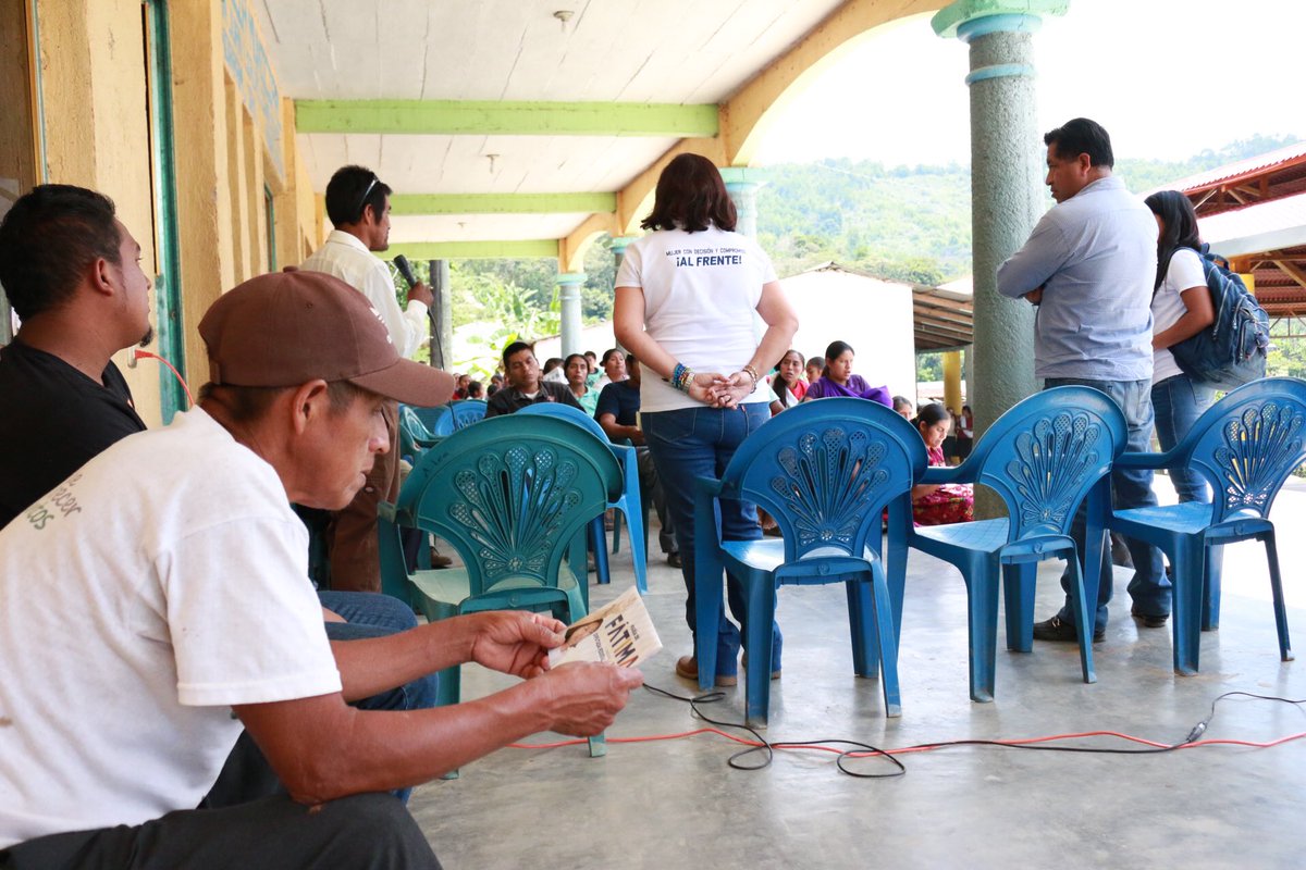 Ma_DeFatima's tweet photo. No llegamos hasta aquí para no regresar o prometer lo que no podremos cumplir; gracias a nuestra gente de San Juan Comaltepec y Totontepec Villa de Morelos por el recibimiento y por ver en nosotros la mejor opción para trabajar juntos por el progreso del Distrito 04. https://t.co/PG6AJMOkJJ