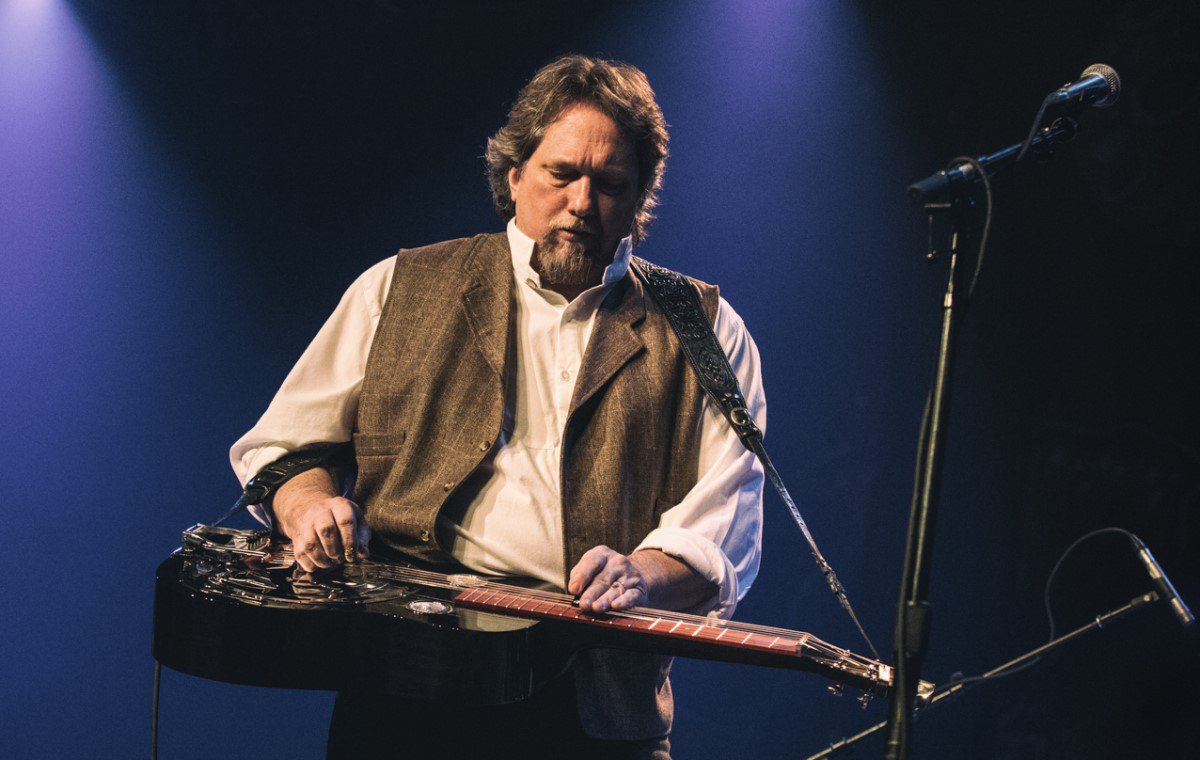 HAPPY BIRTHDAY JERRY DOUGLAS!!!!!    
