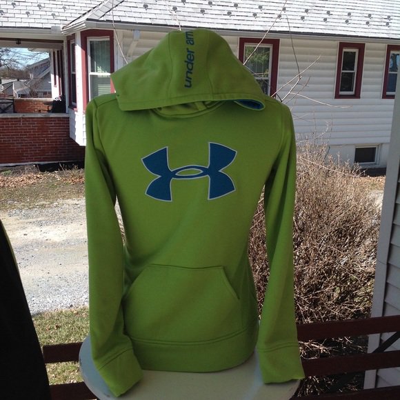 KristenCamp441's tweet photo. So good I had to share! Check out all the items I'm loving on @Poshmarkapp #poshmark #fashion #style #shopmycloset #notrated #underarmour: https://t.co/t0ZudUGRbL https://t.co/5hKBud4143