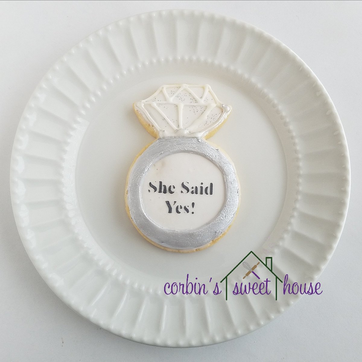 CorbinsSweet's tweet photo. He asked and she said yes! #engagementcookies https://t.co/VTWjPZQeki
