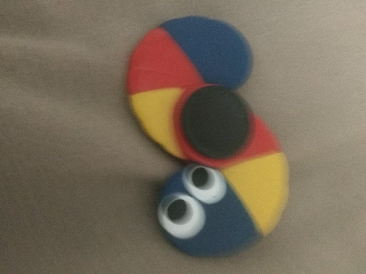 NiceMrWilson's tweet image. I'm a wirm I know how to spin