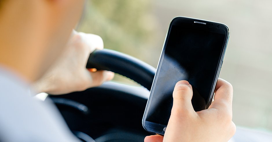 HachieCarlisle's tweet photo. Texting and driving is just as dangerous as driving drunk. Pledge to #XtheTXT https://t.co/GZnsswf5rU