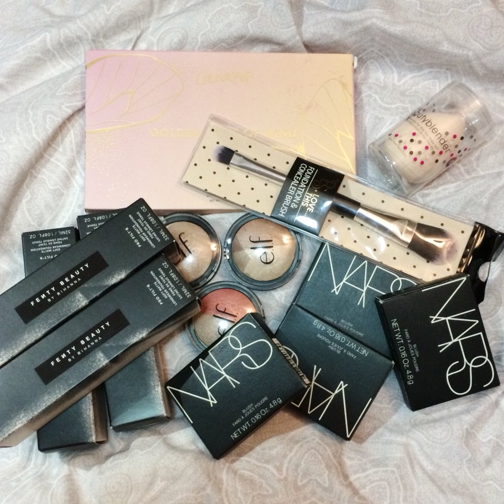 Fenty Beauty Pro Filt R Soft Matte Longwear Foundation In Shade 1 2 And Shade 150 2 Mfg Date 1 2 18 Expiry Date 1 2 21 T Co Nbmdei5ecx