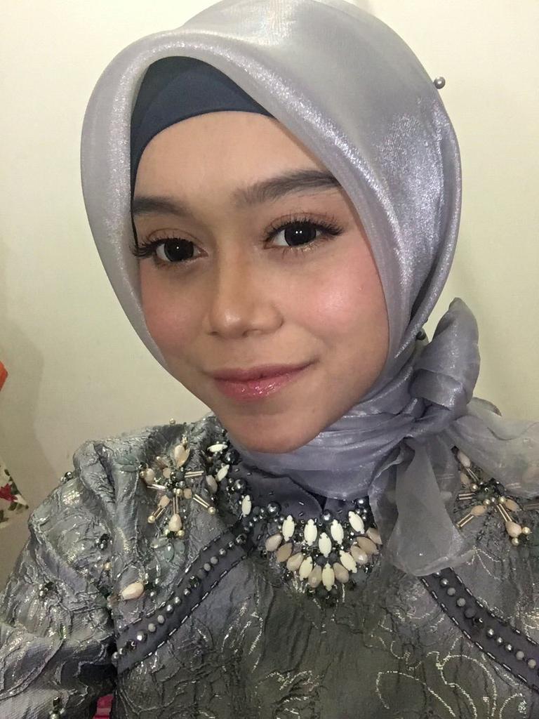 Si cantik manis 😘❤❤ <a href="/Lesti_Jenong_DA/">Lestykejora</a> 
#IramaRamadhanWithLesti