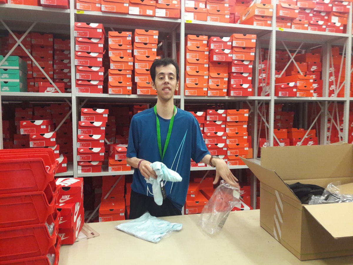 prodisterrassa's tweet photo. Exemples com els d'en Sergi i la @Nike de #Terrassa ens fa ser optimistes i ens anima a seguir treballant per la inclusió real de les persones amb discapacitat al mercat laboral ordinari.Un bon model per fer visible tot el potencial que tenim, molta sort Sergi! #JuntsSomCapaços https://t.co/taHeZZyaOv
