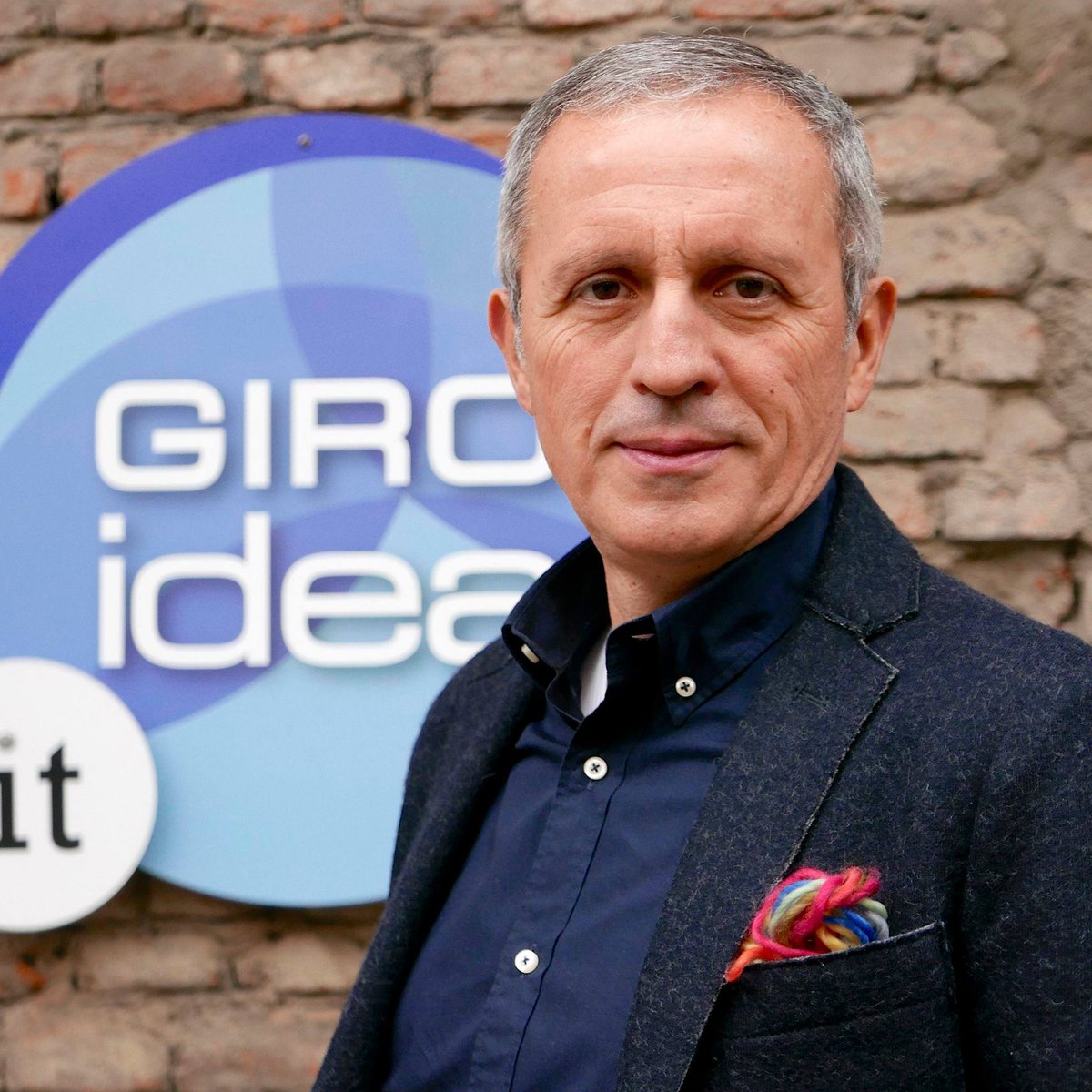 GIROIDEA's tweet photo. Solo chi è “vero” può trasmettere #contenuti efficaci 🔥
Ecco il perchè dei video aziendali di #Giroidea da parte del #CEO dell'attività @GiulianoCapedri :  https://t.co/apgvZFQZia🔥@iclubinnovation   #Brescia2.it #giriamoidee https://t.co/N2eop4CpWM