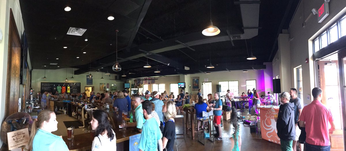MobileBaykeeper's tweet photo. We had a blast this weekend celebrating our 21st birthday at @FairhopeBrewing for the release of the Hop in the Bay IPA. Thanks to everyone for the support! 🙌🏻🍺🌅#wedoitforthebay #hopinthebay https://t.co/ca9MlcNFI4