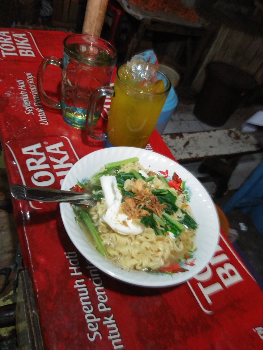 Sambil makan mie rebus up biar semangat  #IramaRamadhanWithLesti