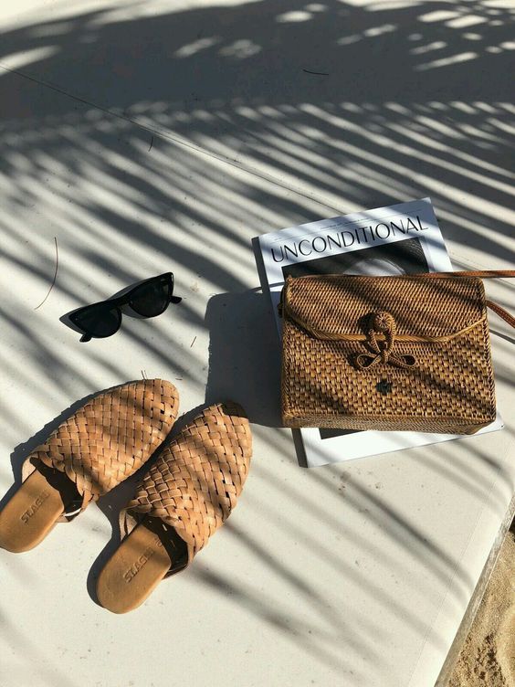 TiffanyTurnham's tweet photo. Happy Memorial Day ladies! We hope you get to enjoy your day off relaxing in the sun with a good read and your fav SPF (may we can recommend @iSClinicals?) #MemorialDay #TiffanyTurnhamBeauty #TTB #repost https://t.co/bBQzdrzb3y
