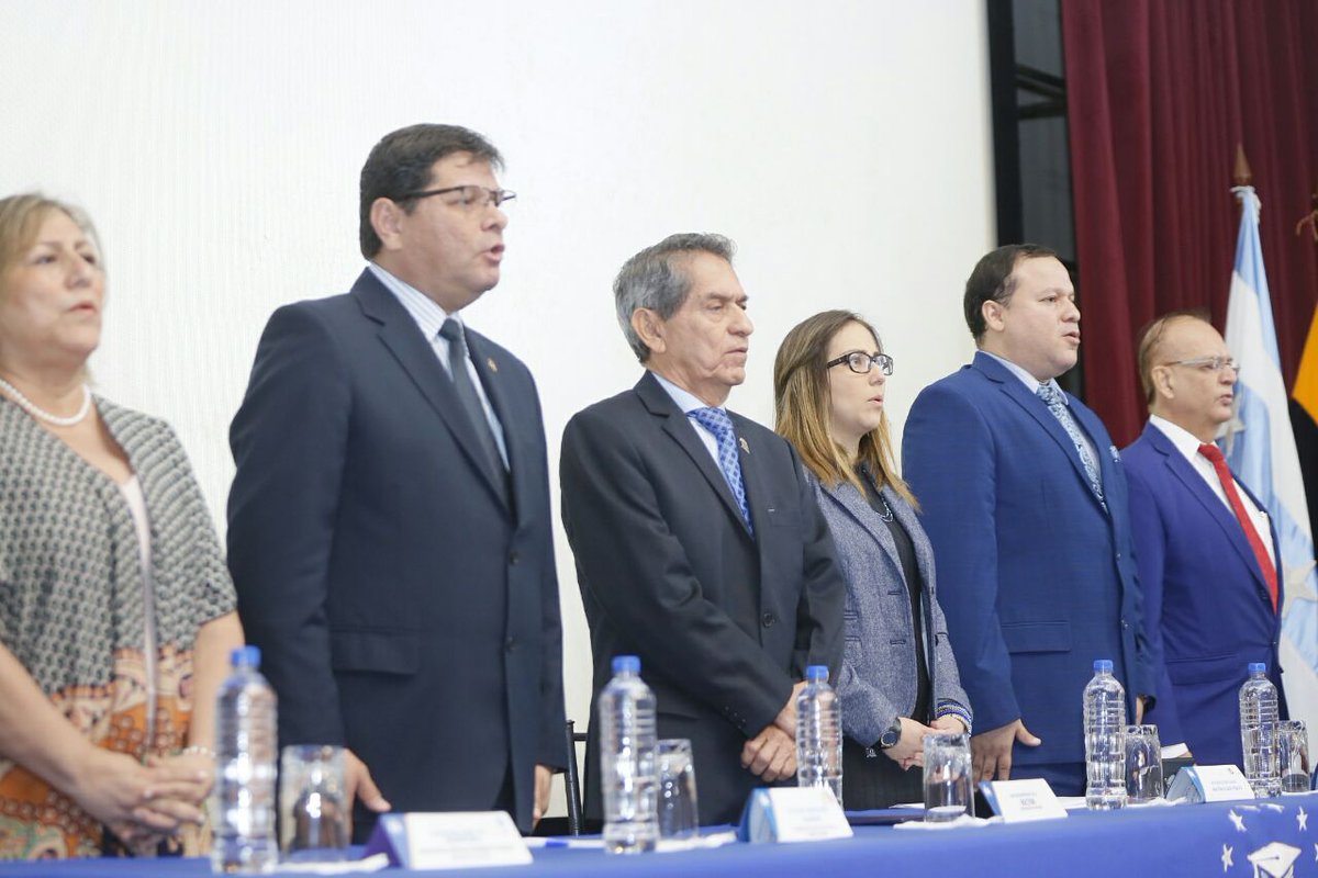 Salud_Ec's tweet photo. AHORA | Se desarrolla conversatorio sobre el #COSEcuador y el Sistema Nacional de Salud en Guayaquil. https://t.co/tMPZh6oPii