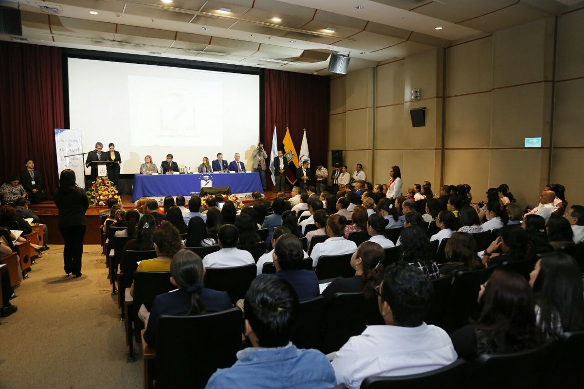 Salud_Ec's tweet photo. AHORA | Se desarrolla conversatorio sobre el #COSEcuador y el Sistema Nacional de Salud en Guayaquil. https://t.co/tMPZh6oPii