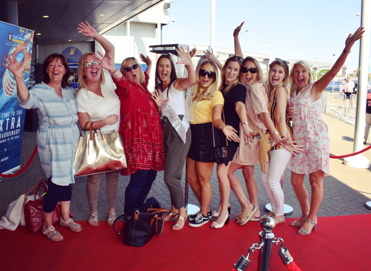 EventPapsUK's tweet image. There’s nothing better than snapping that quick shot of pure joy! We hope everyone had a fantastic trip aboard the luxurious #independenceoftheseas ⚓️ #bonvoyage #eventpaparazzi #eventpaps #fakepaparazzi #paparazzihire #eventprofessionals #eventprofs #eventprofsuk #events