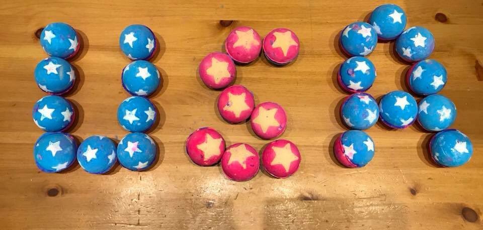 LushCrockerPark's tweet photo. Happy Memorial Day! We thank those who lost their lives for this country and honor those who offer their service and dedication. The shop will be open today from 10am-9pm. 🇺🇸⭐️❤️ https://t.co/LWuoBz42yO