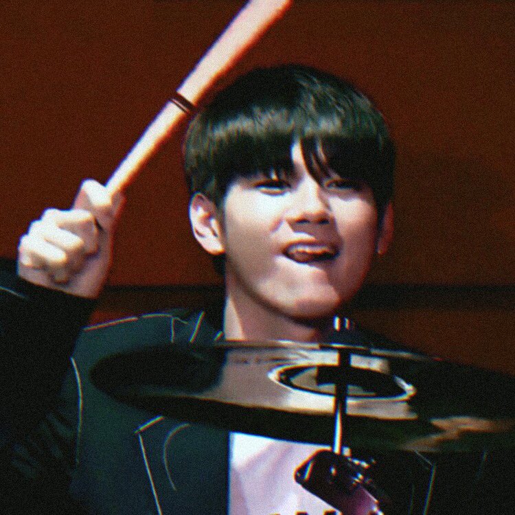__yourcigarette's tweet photo. #옹성우 #ONGSEONGWU https://t.co/jiu2ciP3sR