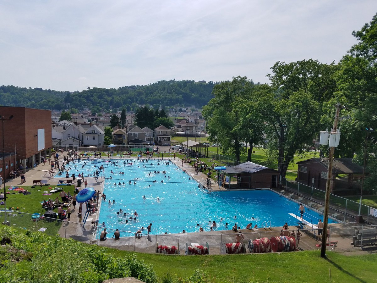 Looks like Opening Day at the city swimming pool is an overwhelming success! #welcomesummer2018