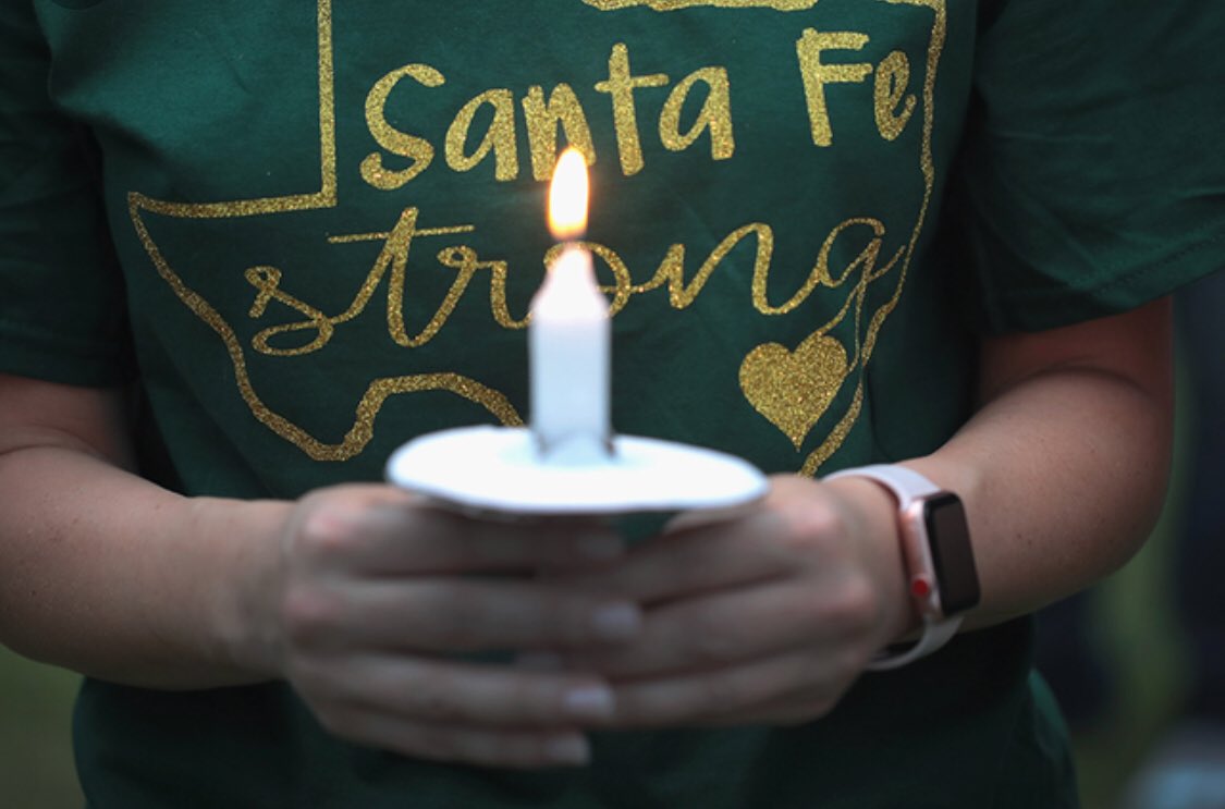 SamRayburn_HS's tweet photo. Remember to wear green or yellow tomorrow as we STAND STRONG with the Santa Fe community. Please RT  💚💪🏼💛 https://t.co/JAZPuAFr6N