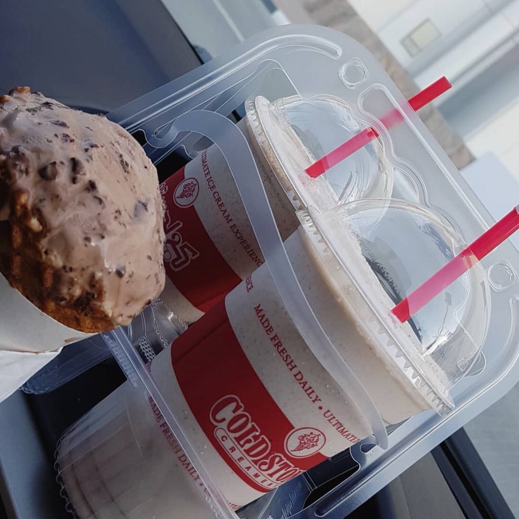 ColdStoneGCC's tweet photo. نهاية الأسبوع لا تكتمل إلا بزيارة سريعة إلى #كولد_ستون!

Rally up the gang and have a jolly good weekend at #ColdStoneGCC #ClubApparel 🎉 Thank you @_mi.ni_6 for sharing
https://t.co/3q0lo2egX2 https://t.co/nHLyp1MjE7