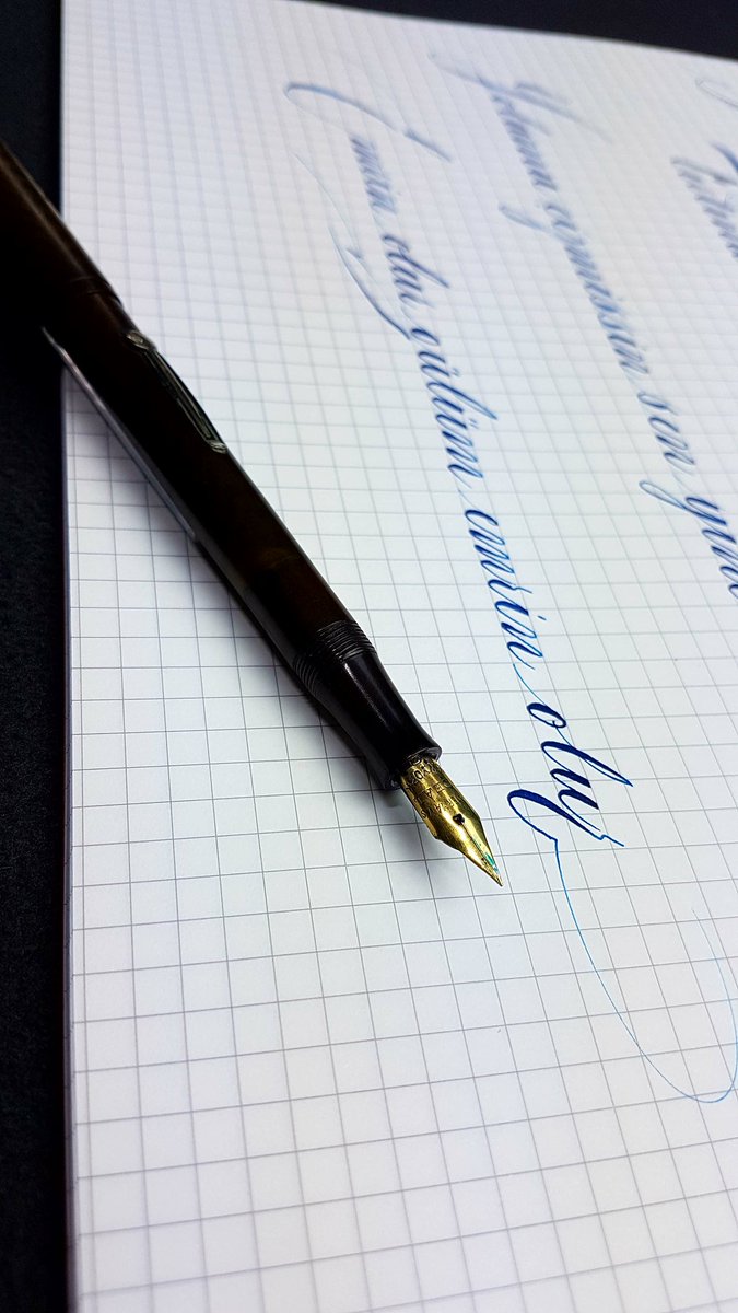 FPibr's tweet photo. Waterman's 12 PSF
Kwz Azure 4
Fabriano

#fountainpen #handwriting #fountainpennetwork #çalakalem #dolmakalem #murekkep #watermans #watermans12 #kwzink #kwzazure4 #fabriano #emrinolur #kayahan https://t.co/GForvf6iZc