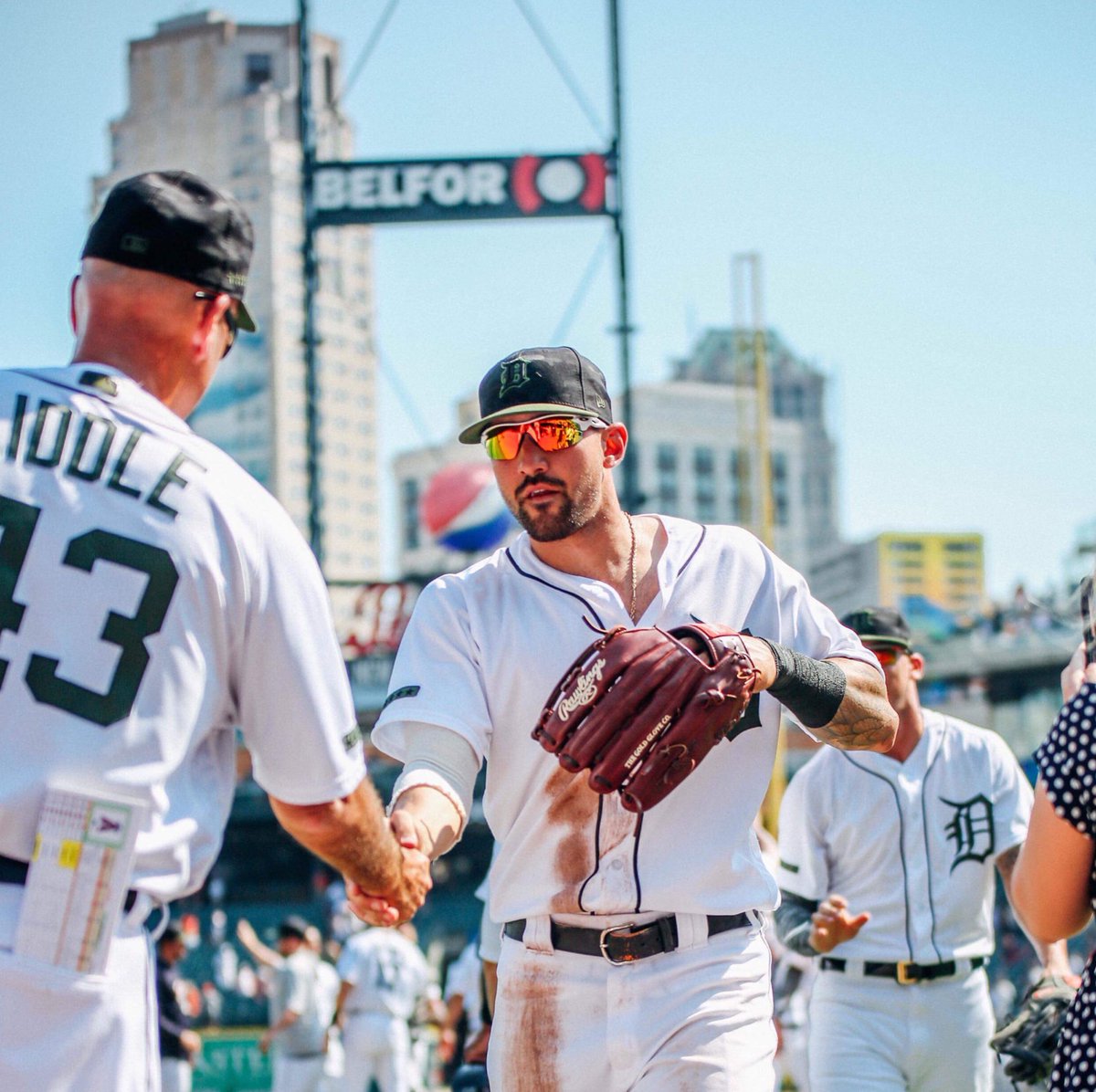 tigers's tweet photo. High fives, handshakes and a #TigersWin! 

#DetroitSummers https://t.co/6t9Ztyqf23