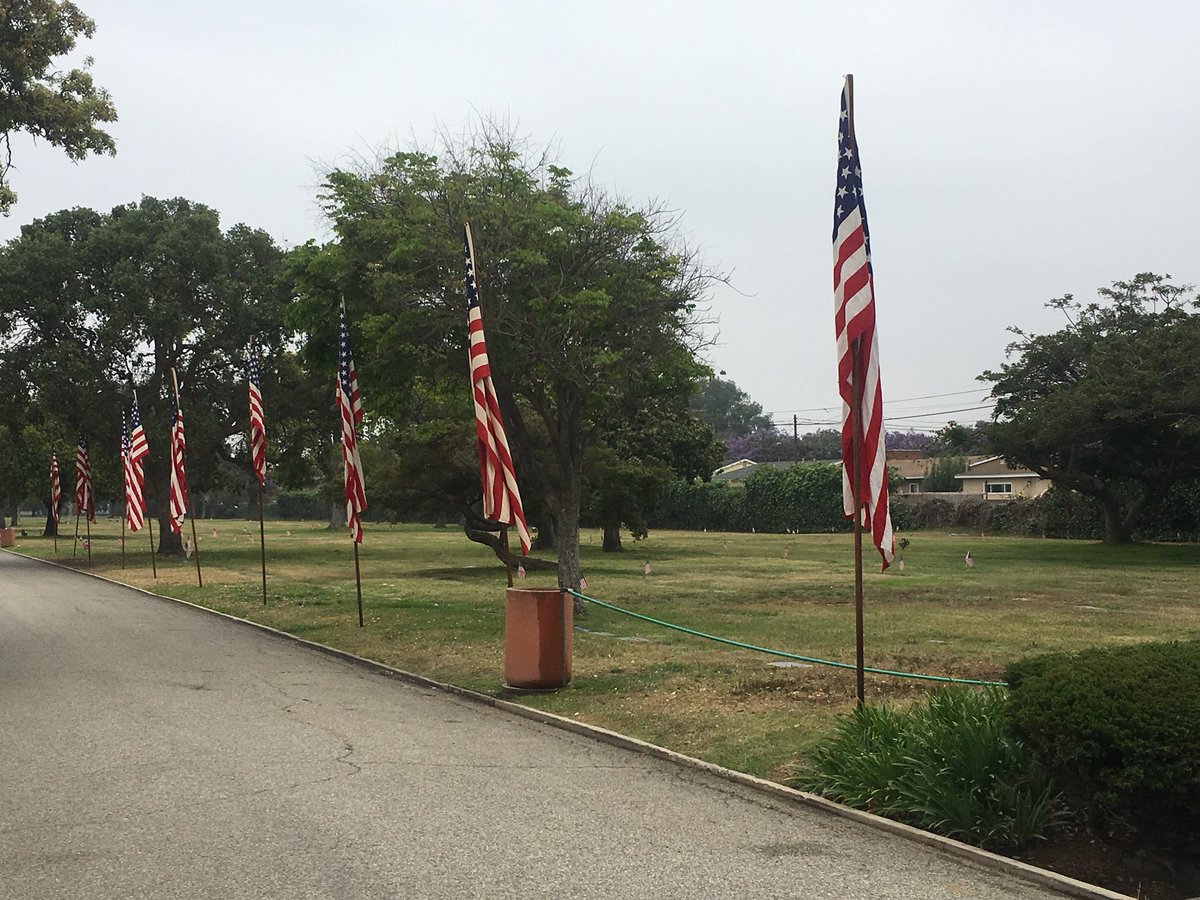 RooseveltMem's tweet photo. May we all show tribute and honor those who paid the ultimate price while serving our country. #MemorialDay #RooseveltMemorialPark https://t.co/ipJCRxIcm4
