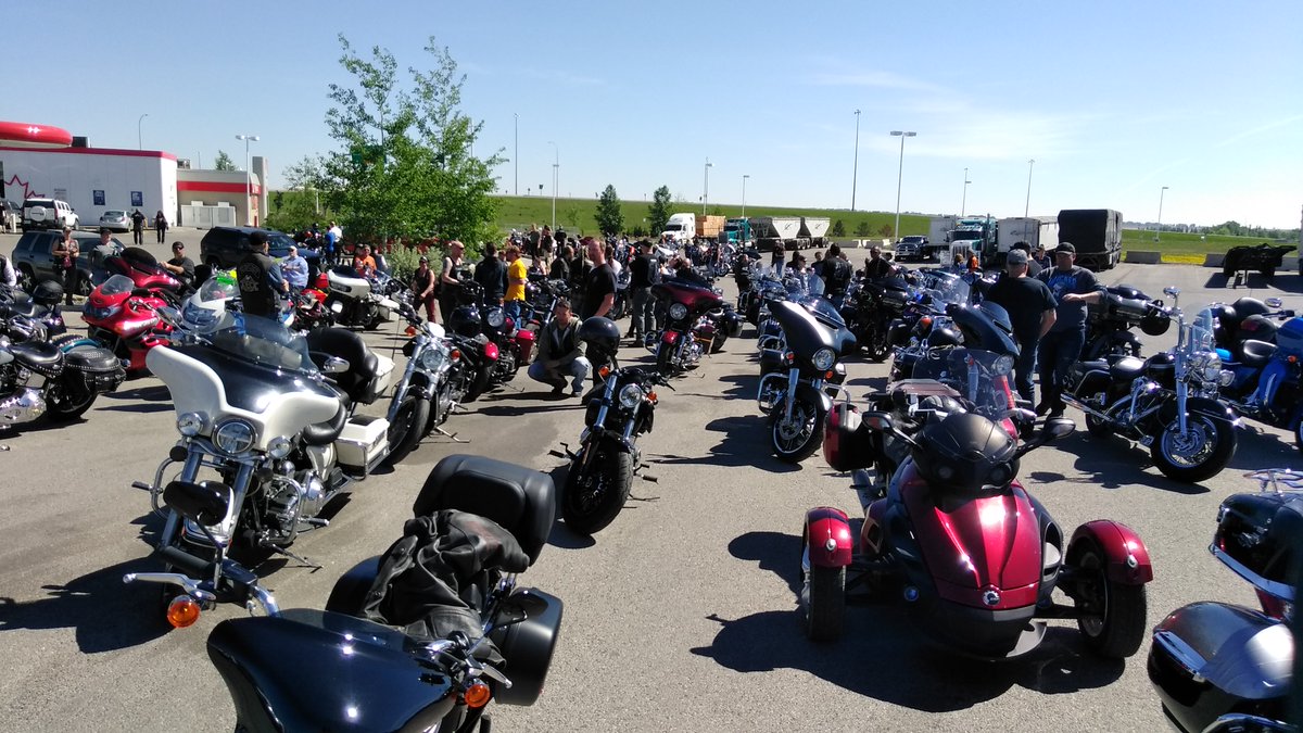 Phoenixincanada's tweet photo. From Motorcycle Prayers to Dogs on Bikes to a sea of leather! Just another FANTASTIC GROUP-RIDE!!! Have a read...
https://t.co/zX7vYLSJzT
@EagleRiderYYC @eaglerider @TravelAlberta @ab_amss @ABTransComm @YYC_BeSafe
#phoenixincanada #livemoreridemore #ridesmart #thinkbike2018 https://t.co/njHostAXh4