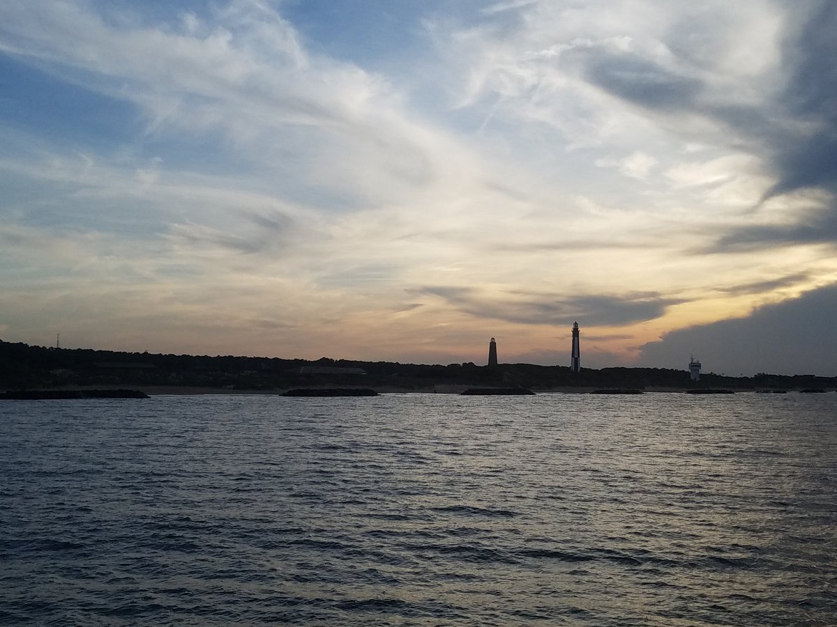 thesmoothcheek's tweet photo. @WTKR3 @KWilliamsWTKR Some pretty awesome pics I took in #virginiabeach for Memorial Day Weekend!!! https://t.co/7R48SYCkn6