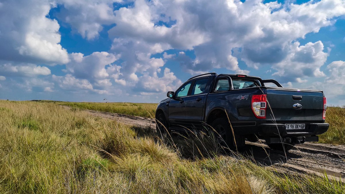 What a gorgeous day to find our way home! The car's not too shabby either 😉

#TravelFord #FordDoesSTRAB #ActivateLife #STRAB2018 #MondayMotivation #Travel #takemesomewhere #wanderlust #gofurther