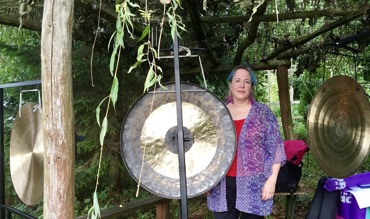 BoundaryWay's tweet photo. More wonderment at Boundary Way -experience the tranquillity of our #communitygarden &amp; #soundtherapy of Liz Pritchard @BDSoundTherapy at our next #GongsintheGarden relaxation session (now rescheduled)on the 28th June - book here https://t.co/UR19BWDQPx #artsandhealth #wellbeing https://t.co/l8gGdPCKqr