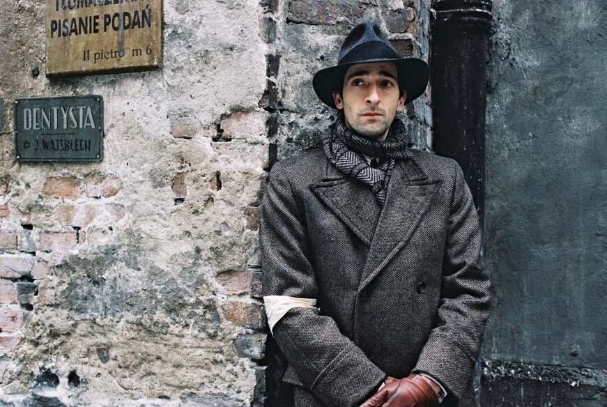 Sinefabrika's tweet photo. Sanki çok ömrümüz varmış gibi, hayat bize beklemeyi öğretiyor.

The Pianist (2002) https://t.co/GgMqv59fqG