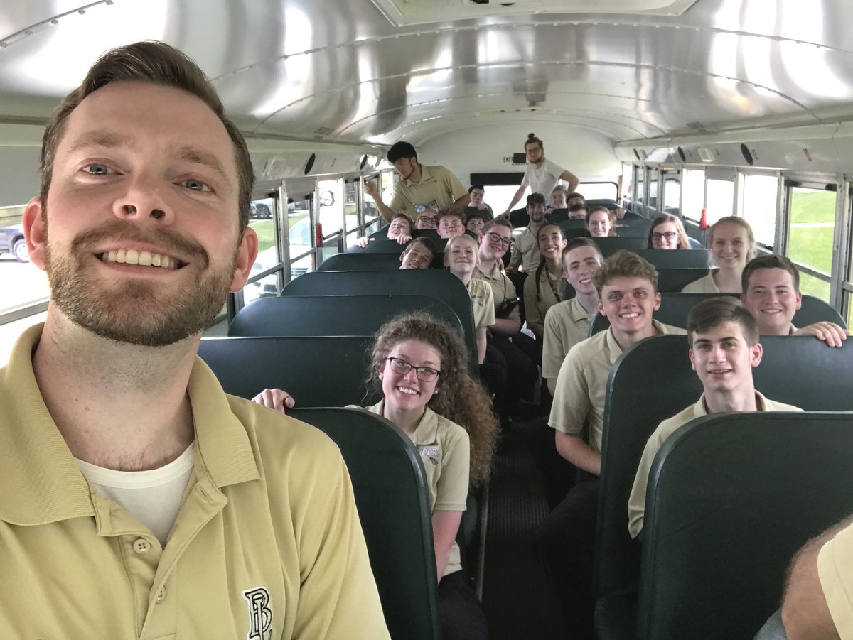 MrSteinbrunner's tweet photo. Had a terrific morning honoring our American heroes with the Benjamin Logan HS Band. Was great to see former students and how far they have come! ๐บ๐ธ #memorialday #benlogan #throwbackmonday https://t.co/Ebw5fe5cTi