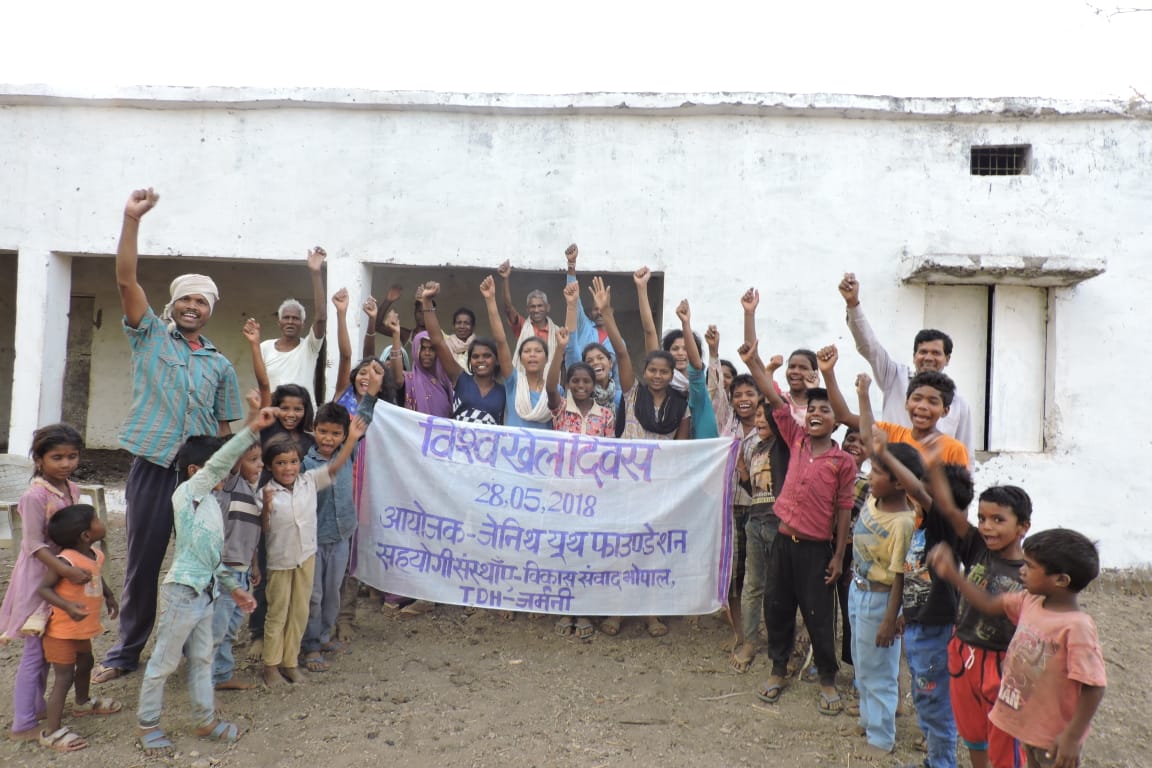vikassamvad's tweet photo. Youth celebrating #Worldsportsday in Umariya district. @messagesachin @maalviya @VarunPixography #vikassamvad #dastak https://t.co/lqEaW2uXac