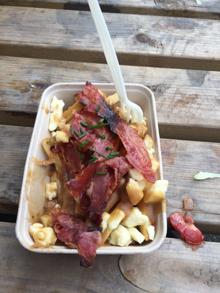jesst89's tweet photo. Discovered the best chips ever at Dot to Dot Festival 🤤Poutine chips are the one!!! @d2dnottingham #poutinechips #dottodot #festival https://t.co/tEl0kCCiHw