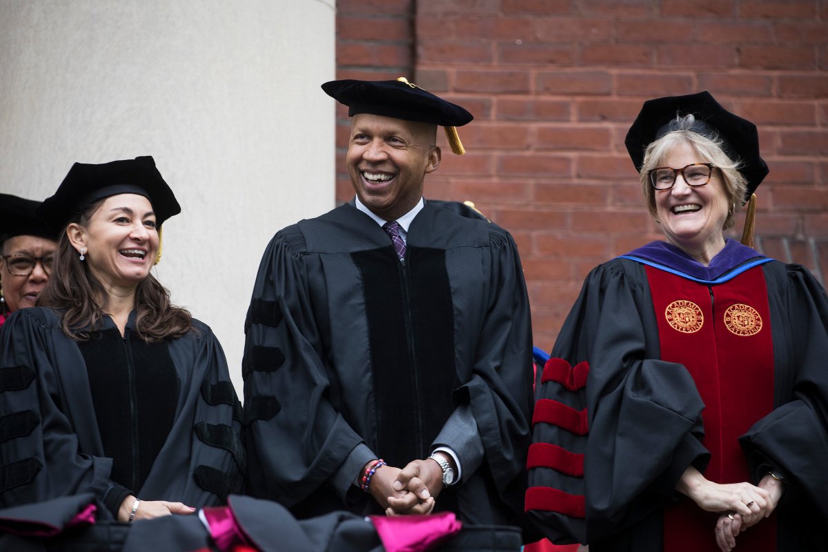 BatesCollege's tweet photo. Class of 2018, we miss you already! Take a look at just a few of our favorite scenes from Commencement 2018: https://t.co/caeeJjttUU #Bates2018 #batesgrad (π·: Theophil Syslo) https://t.co/DUEyO1POW5