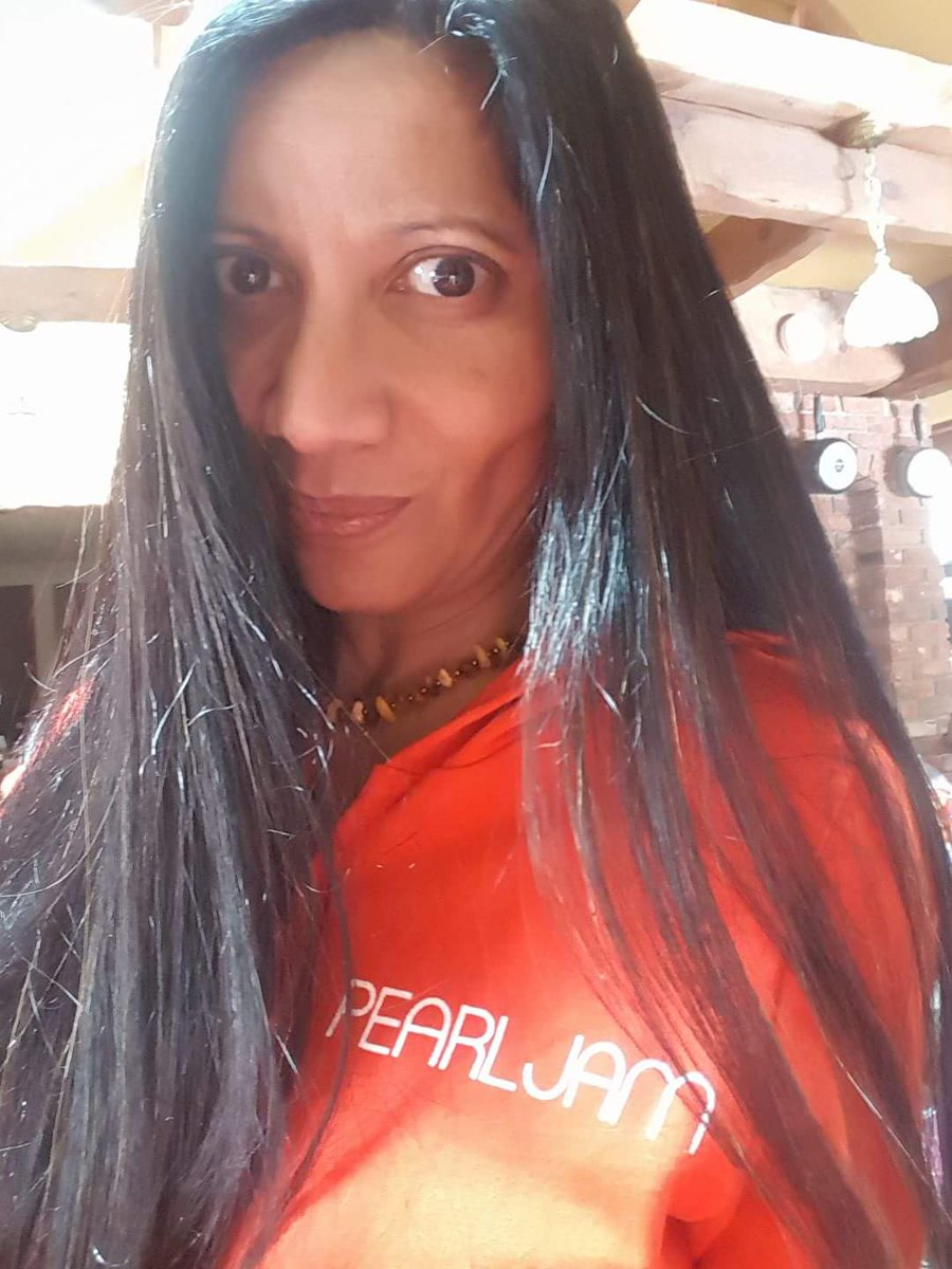 MDHedderick's tweet photo. Flight booked for @PearlJam at the @O2! Going to see my #PJSisters and friends! I'm coming for you @paulara99 @DigitalRebelPR @MeierGitte @emelinelovesjc @PearlJamFRFans @PearlJamNordic @WishlistPJ 🤘🏽❤🇬🇧 https://t.co/ctq40e46Sv