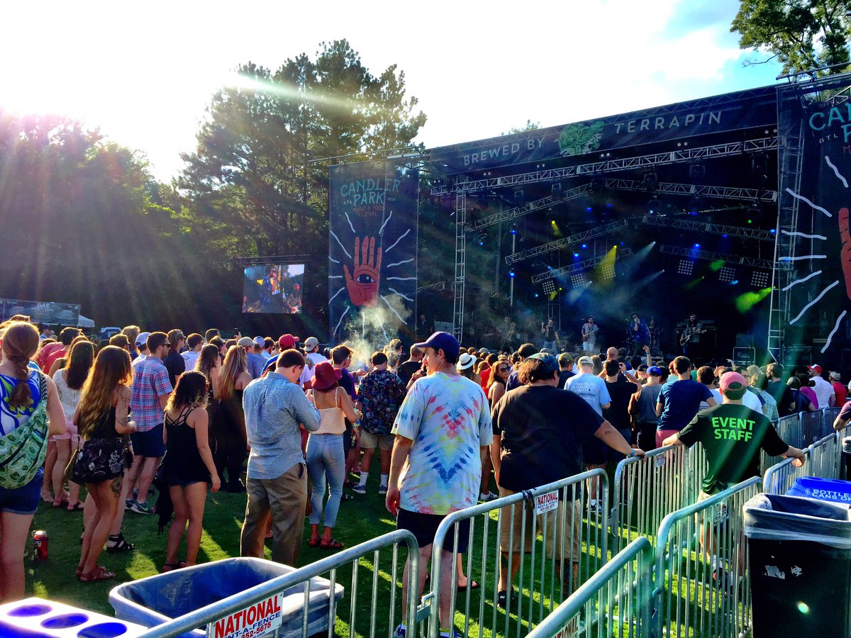 CandlerParkFest's tweet photo. Just a reminder, ticket prices go up TONIGHT at 6pm 🙌 and single-day tickets will be available!
👉 https://t.co/AbE2mYW9Nb 
#CPMFF2018 https://t.co/eABKkQWa7n