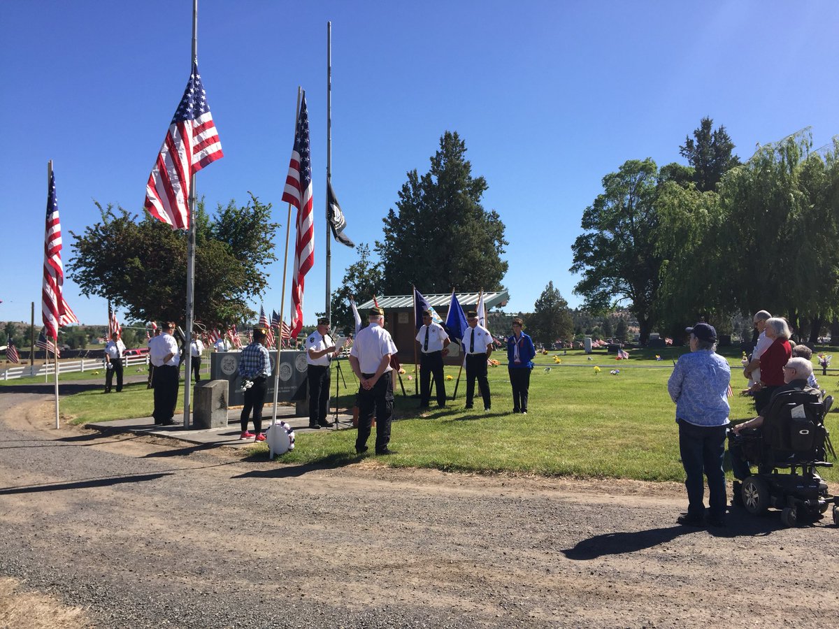 A J Kato On Twitter Take A Moment To Honor Those Who Made The Ultimate Sacrifice Today Memorial Day In Madras Is Underway We Ll Have A Wrap Up Of Events At 4 And