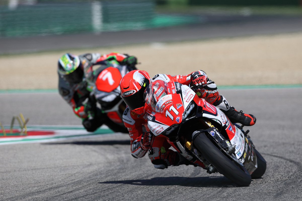 FerrariMatteo11's tweet photo. • Next race 23-24th June @autodromoimola @CIVtv • 🤙🏼#fulloutacademy #barniracingteam #alpinestars #caberghelmets #sidi #vircos #mf11 #gobigin #gass https://t.co/rZM2HouwMD