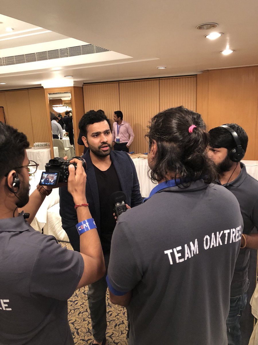 gauravkapur's tweet photo. Some BTS moments from #CEATCricketAwards https://t.co/MwEPRvJRk6