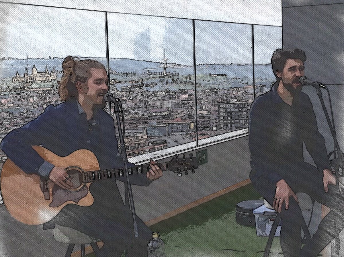 recymet's tweet photo. Hugo & Arnau en el cielo de Barcelona. #HotelSofia #RecymetBIR2018 https://t.co/aeAjGDQVzG
