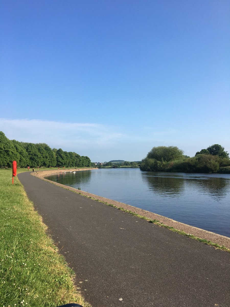 Yeoldetripnott's tweet photo. Taking advantage of the good weather in #Nottingham lovely walk along #rivertrentembankment #favouritespots https://t.co/EC9BUkNGxk