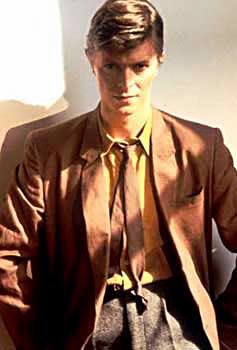 davidbowie_news's tweet photo. David Bowie, 1979. https://t.co/007MX6bqAV