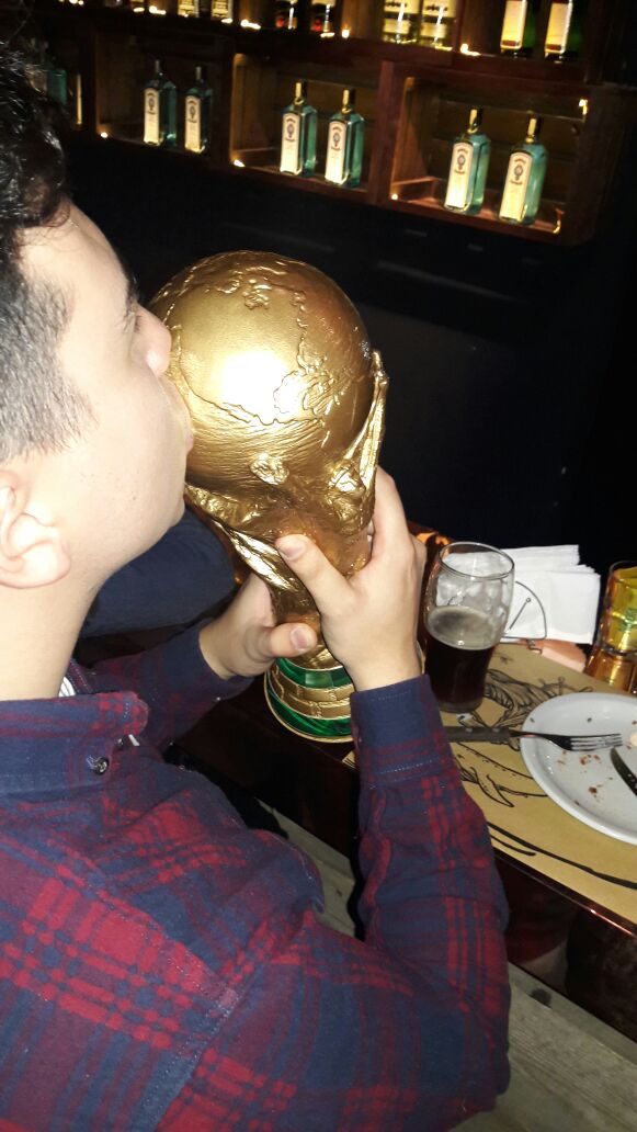 FiatGiama's tweet photo. La Copa del Mundo sigue girando por la ciudad... ¡Y puede ser tuya de una forma muy fácil!
✔️ LLENÁ EL FORMULARIO en ==> https://t.co/gurfCA1mre , y listo!

#SoñálaCopa con Giama Fiat 🏆⚽🇦🇷 #fifa #Rusia2018 #TraemelaCo️ https://t.co/iYbaY8XwqJ