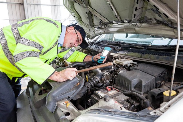 DVSAgovuk's tweet photo. The MOT changed on 20 May.  There are stricter rules for diesel emissions and a number of other changes.  Read all about the changes: https://t.co/E1ZMKAbpb6 https://t.co/SUFFPCYimy