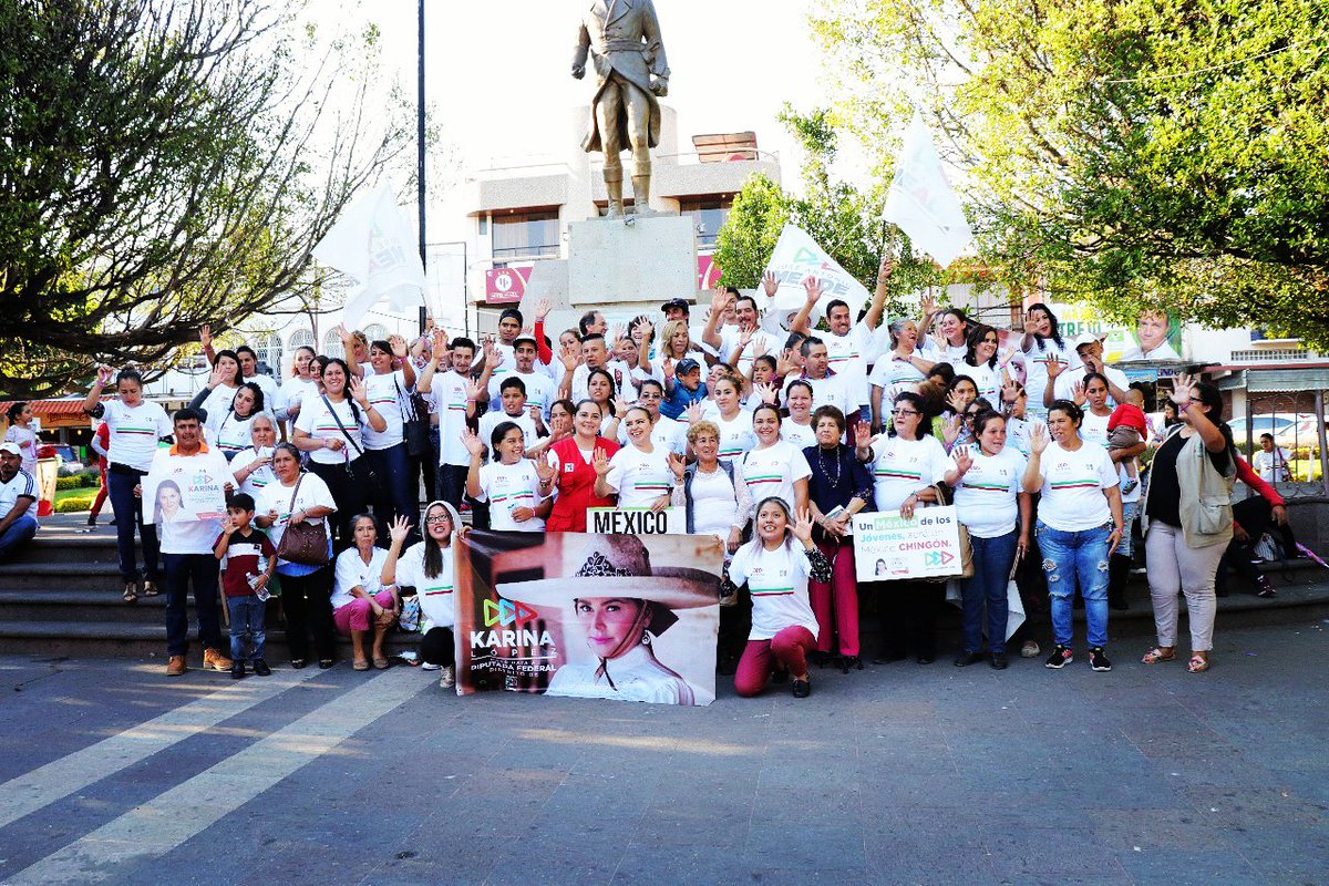 karinalopeze06's tweet photo. ¡El ambiente se siente y las personas nos lo trasmiten! Saben que somos la mejor opción, el proyecto más sólido y las mejores propuestas. 
¡Vamos a ganar sin duda para trabajar por y para nuestra gente del Distrito 06! 
#MiCompromiso #AvanzarContigo https://t.co/1sCTjfmD7R