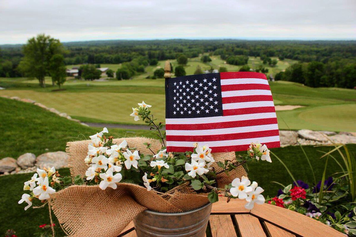 Today we remember those who made the ultimate sacrifice and thank all of the men and women who have served our country 🇺🇸 #MemorialDay #ItsDifferentAtGreatHorse