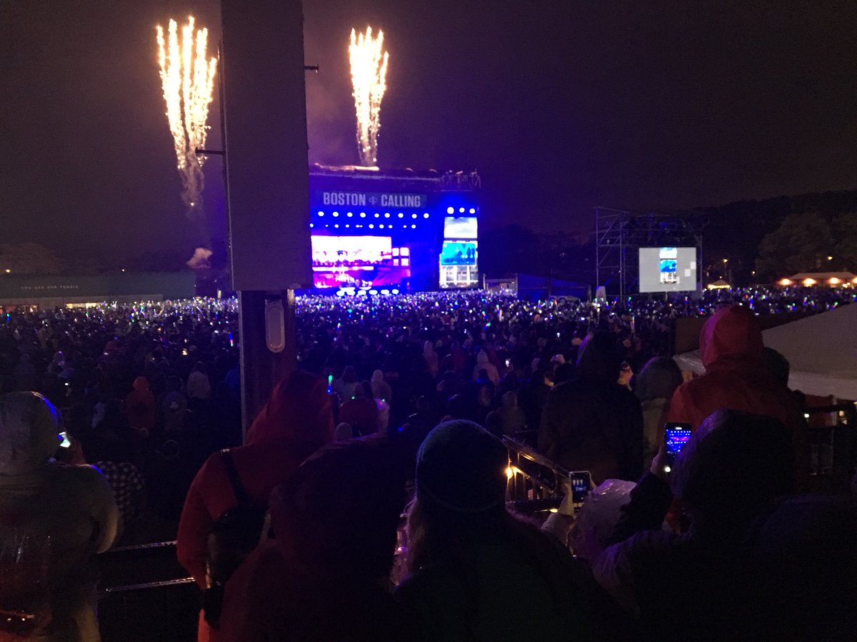 KEH0315's tweet photo. Love @bostoncalling weekend! @Eminem was unreal! #BostonCalling2018 #EMINEM https://t.co/A3UxmHW3Ui