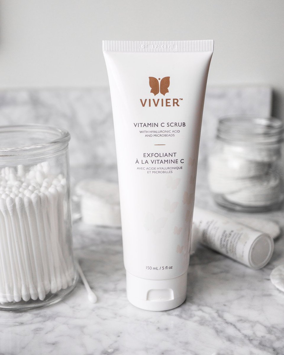 Our Vitamin C Scrub can be used on the face and the body to exfoliate dead skin cells and refine skin texture.