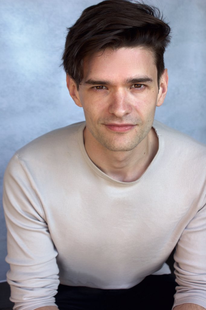 Stunning headshots of <a href="/MountviewLDN/">Mountview</a> graduate <a href="/BenjaminPurkiss/">Ben Purkiss</a> who is represented by <a href="/BelfieldWard/">Belfield & Ward Ltd</a> - He was alternate Strat in <a href="/BatTheMusical/">Bat Out Of Hell</a> and Macheathe in The Beggars Opera 📷 #headshots #batoutofhell