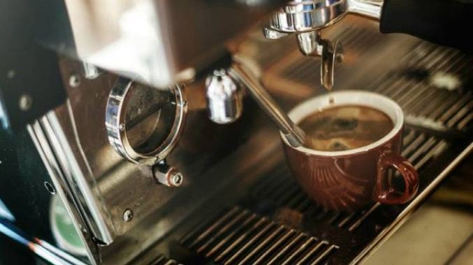 KPRC2's tweet photo. Want an alternative to Starbucks? Try these 10 #Houston coffee shops - https://t.co/CjJb9JNrXd #KPRC2 https://t.co/cO3QrhImyQ
