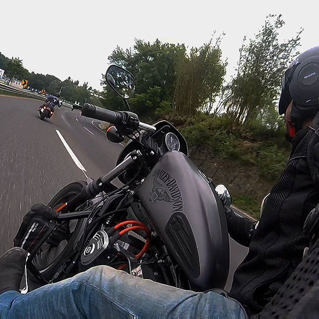 romansanchezc's tweet photo. Repost @charcoaldenim @choppercave
.
.
.
#harleydavidson #harleygram #harleylife #harleyoftheday #harleysofinstagram #instaharleys #picoftheday #motorcycle #moto #motorcyclesofinstagram #motorcycles #biker #bikerlife #bikers #bikersofinstagram #repost #sportster #sportstergr… https://t.co/kPhaKeX4ib